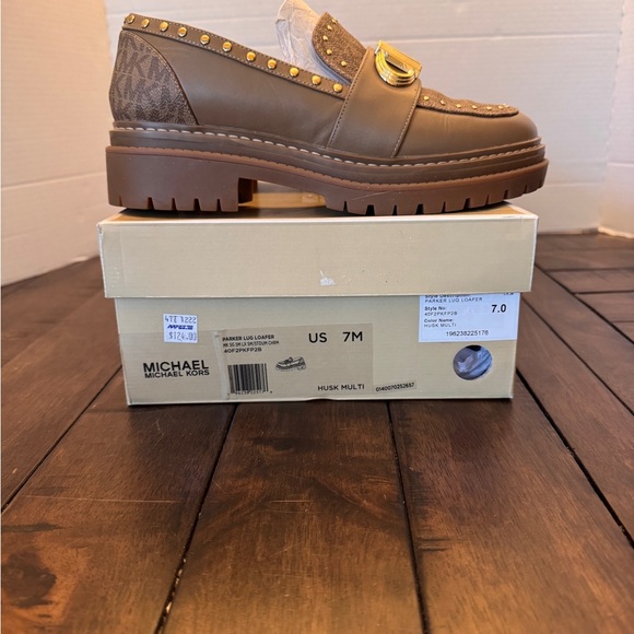 Michael Kors Parker Lug Loafer Studded Tan Gold Chunky Y2K - Picture 3 of 16